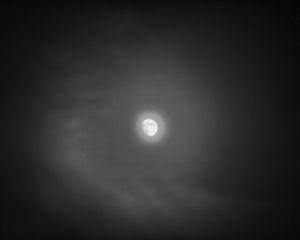 Preview wallpaper moon, glow, sky, night