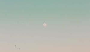 Preview wallpaper moon, gradient, evening, pink
