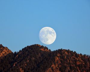 Preview wallpaper moon, hills, evening, landscape, nature