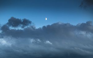 Preview wallpaper moon, hills, fog, distance, clouds
