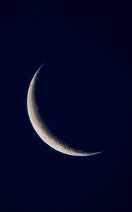 Preview wallpaper moon, month, sky, night, blue, dark