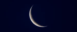 Preview wallpaper moon, month, sky, night, blue, dark