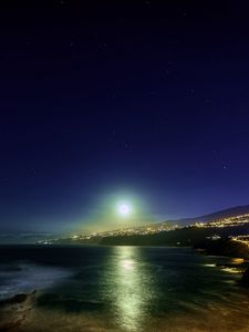 Preview wallpaper moon, moonlight, sea, city, lights, night