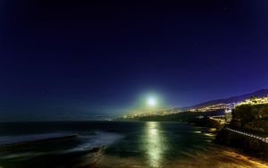 Preview wallpaper moon, moonlight, sea, city, lights, night