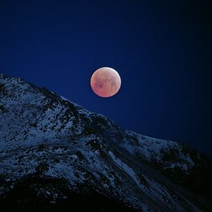 Preview wallpaper moon, mountain, snow, slope, night, dark