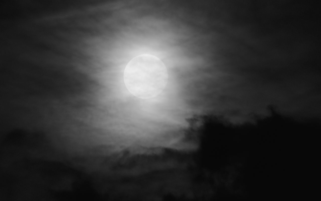 1280x800 Wallpaper moon, night, clouds, sky, bw