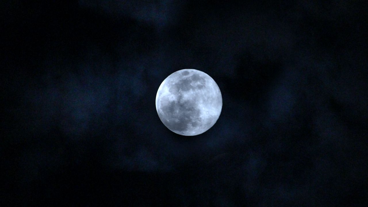 Wallpaper moon, night, clouds, dark