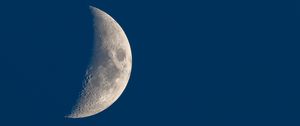 Preview wallpaper moon, night, craters, evening