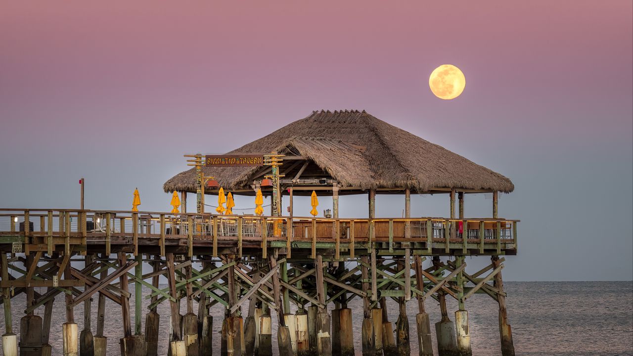 Wallpaper moon, night, pier, cocoa beach, florida, usa