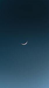 Preview wallpaper moon, night, sky, minimalism