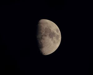 Preview wallpaper moon, planet, night, dark