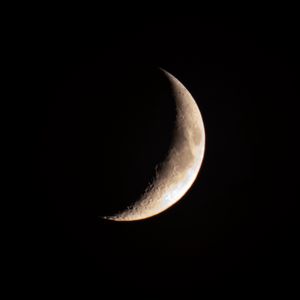 Preview wallpaper moon, shadow, black, night