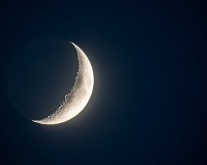 Preview wallpaper moon, shadow, night, sky