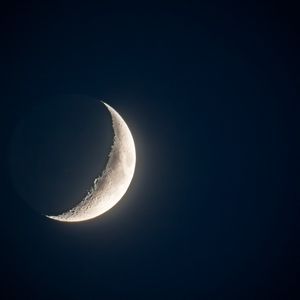 Preview wallpaper moon, shadow, night, sky
