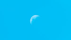 Preview wallpaper moon, sky, blue, minimalism