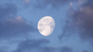 Preview wallpaper moon, sky, clouds
