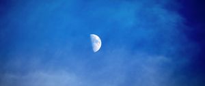 Preview wallpaper moon, sky, evening, blue