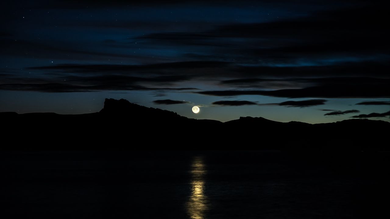 Wallpaper moon, sky, horizon, river, mountains