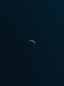 Preview wallpaper moon, sky, night, dark, minimalism