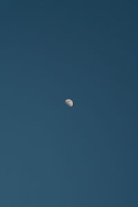 Preview wallpaper moon, sky, night, minimalism, blue