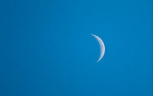 Preview wallpaper moon, sky, night, blue