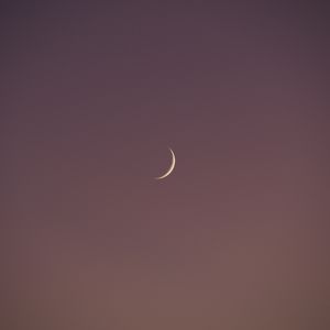 Preview wallpaper moon, sunset, sky, gradient, minimalism