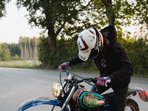 Preview wallpaper moped, bike, motorcyclist, helmet