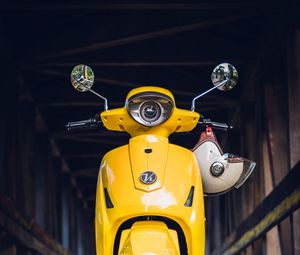 Preview wallpaper moped, scooter, helmet, yellow, front view