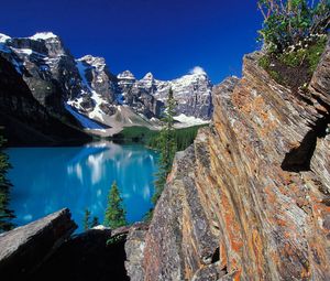 Preview wallpaper moraine lake, canada, lake, virgin nature, rocks, rock, blue