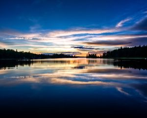 Preview wallpaper morning, lake, sky, water, clouds, coast, reflection