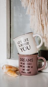 Preview wallpaper motivation, words, phrases, mugs, shells