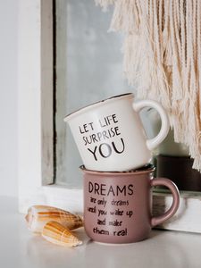 Preview wallpaper motivation, words, phrases, mugs, shells