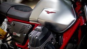 Preview wallpaper moto guzzi, motorcycle, red, bike