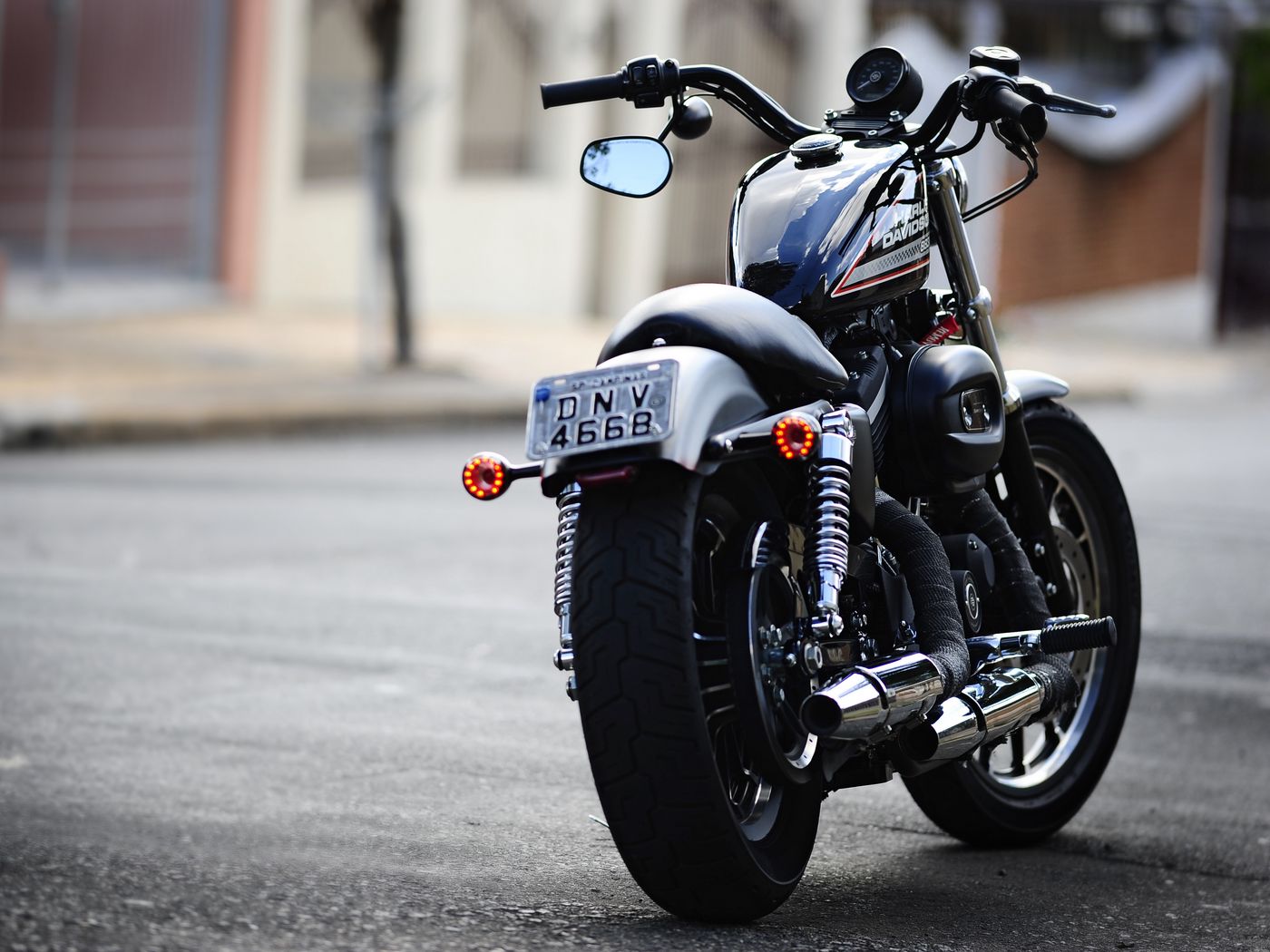 1400x1050 Wallpaper moto, harley, harley davidson 883