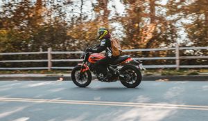 Preview wallpaper motorcycle, bike, biker, road, asphalt