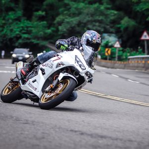 Preview wallpaper motorcycle, bike, biker, motorcyclist, track, slope