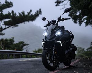 Preview wallpaper motorcycle, bike, black, headlights, light