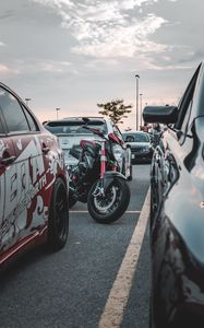 Preview wallpaper motorcycle, bike, cars, parking