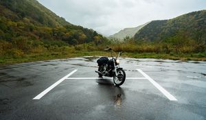 Preview wallpaper motorcycle, bike, chopper, asphalt, wet