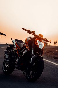 Preview wallpaper motorcycle, bike, front view, headlight, sunset