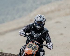 Preview wallpaper motorcycle, bike, front view, motorcyclist, helmet