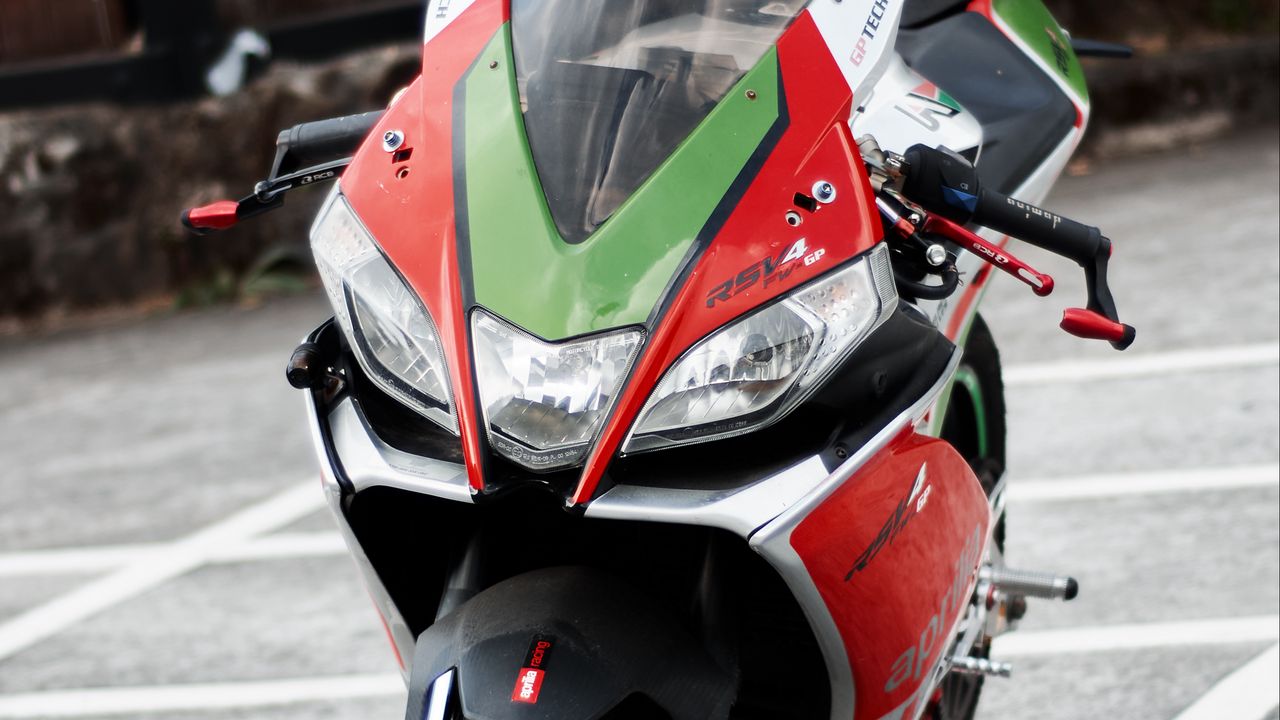Wallpaper motorcycle, bike, green, red, parking, moto