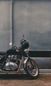 Preview wallpaper motorcycle, bike, helmet, black, side view