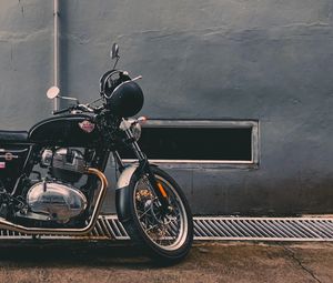Preview wallpaper motorcycle, bike, helmet, black, side view