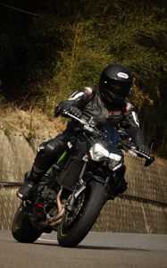 Preview wallpaper motorcycle, bike, helmet, motorcyclist, black