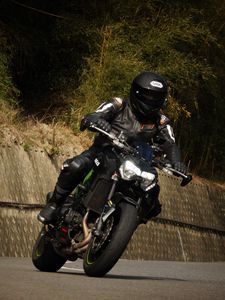 Preview wallpaper motorcycle, bike, helmet, motorcyclist, black