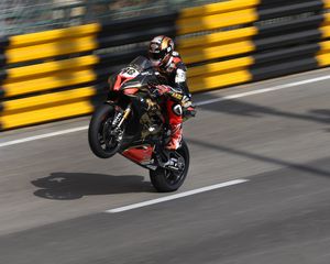 Preview wallpaper motorcycle, bike, motorcyclist, stunt, racing