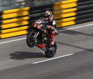 Preview wallpaper motorcycle, bike, motorcyclist, stunt, racing