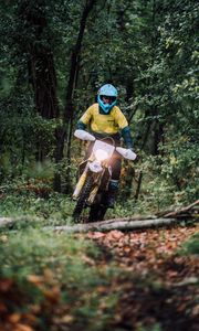 Preview wallpaper motorcycle, bike, motorcyclist, helmet, movement, forest