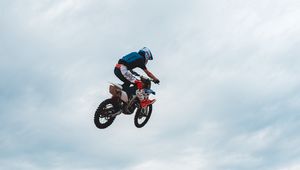 Preview wallpaper motorcycle, bike, motorcyclist, jump, trick, sand